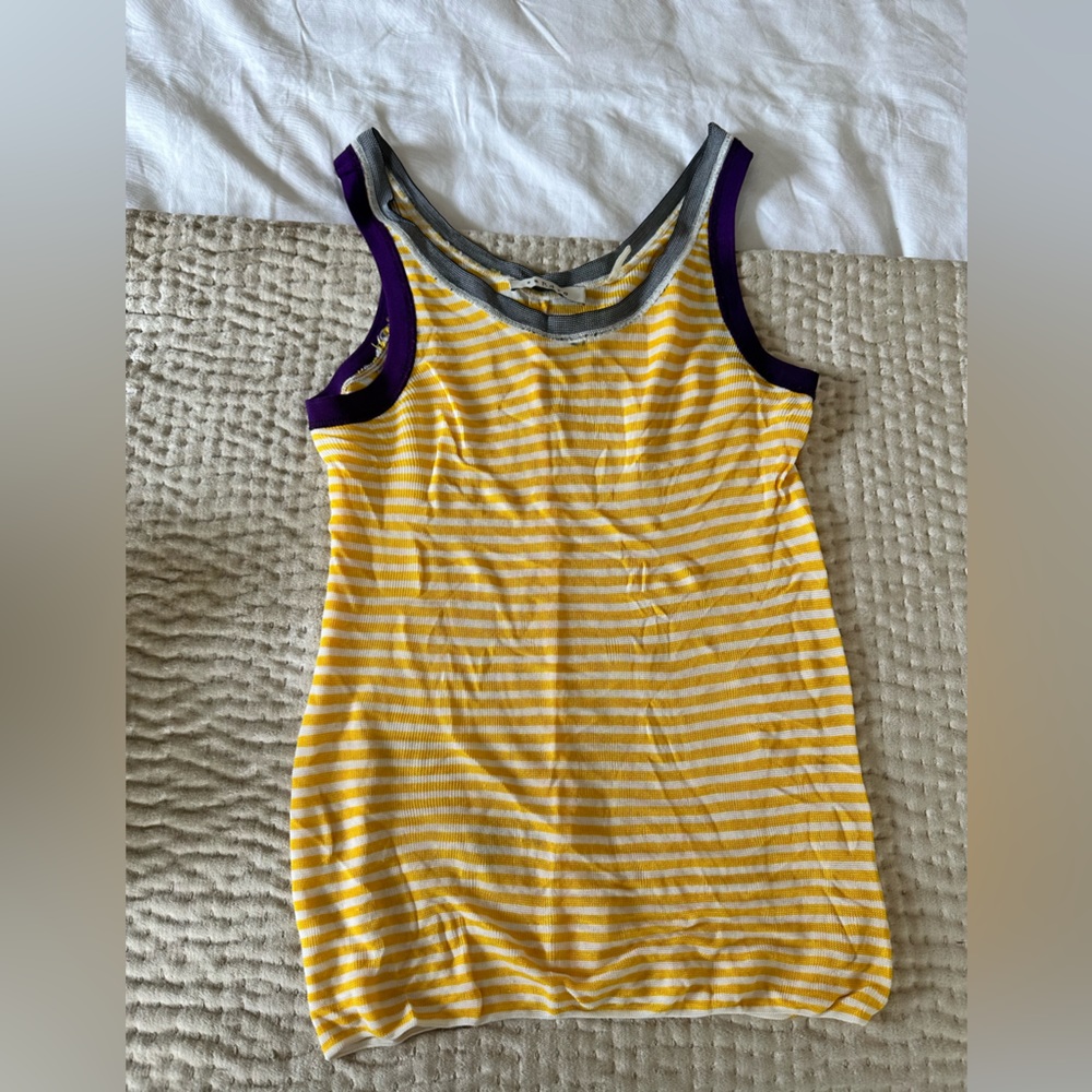 Sandro border in very good condition